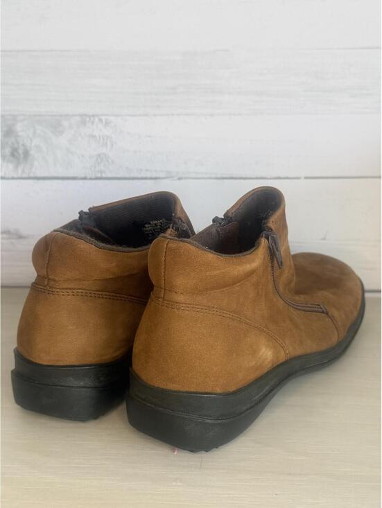 Easy Spirit Brown Suede Ankle Boots with Side Zipper size 9